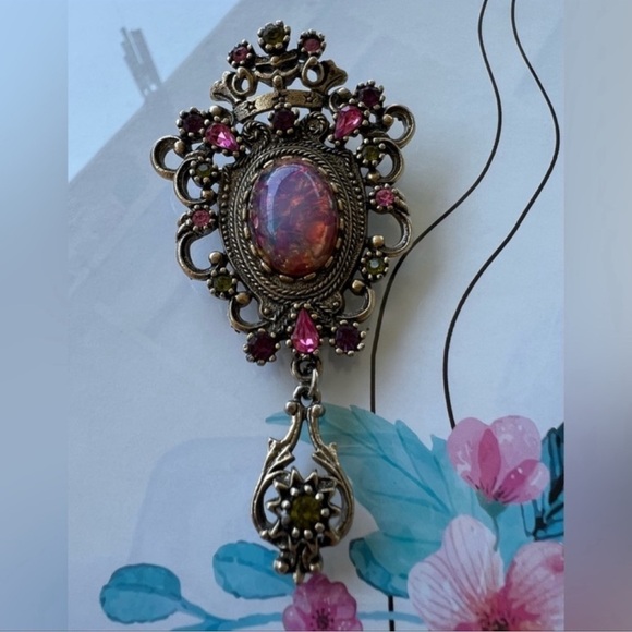Sarah Coventry Jewelry - Vintage 1960’s Sarah Coventry Contessa Brooch